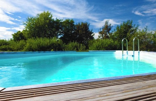 Louroux-de-Bouble Apartment | 2 Bedroom Apartment With Swimming Pool