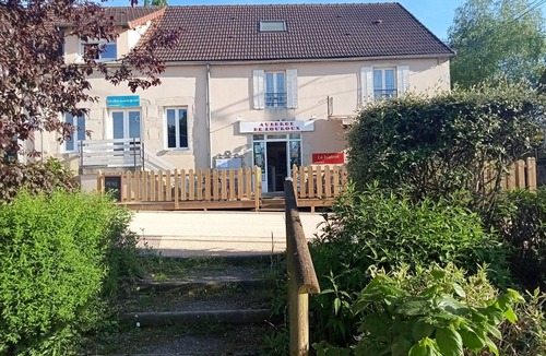 Louroux-de-Bouble Apartment | 2 Bedroom Apartment With Swimming Pool