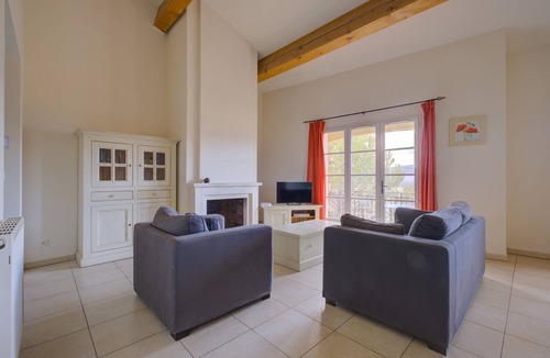 La Motte Apartment | 2 BEDROOM APARTMENT WITH LARGE BALCONY (N°560)