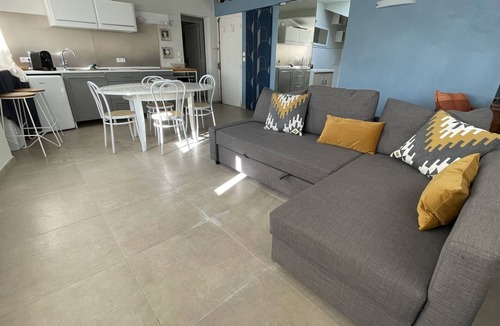 Le Suquet Apartment | 2 Bedroom near Marché Forville, quiet and convenient, 5 minutes walk from Palais