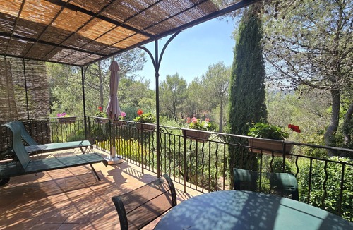La Motte House | 2 BEDROOM TOWNHOUSE WITH GARDEN (N°563)