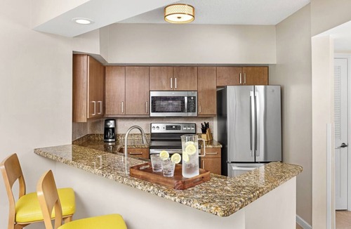 Doral Resort | 2 Bedroom Villa in Beautiful Doral CLOSE to Miami Beach