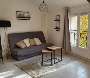Barjols Apartment | 2 pièces dans le centre historique de Barjols