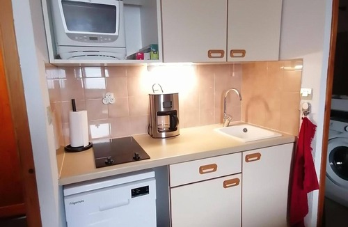 Montalbert Apartment | 2-Room Apartment · Ski-in/Ski-out · Mountain Corner
