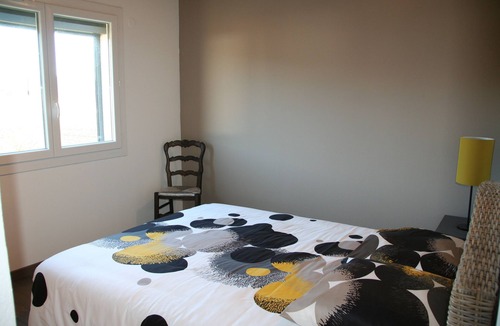 Pignans Apartment | 2-ROOM APARTMENT LOUBIERE
