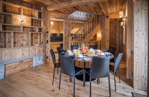 Val-d'Isere Ski Chalet | 200m de la Navette | Chalet 12p + Sauna et Jacuzzi