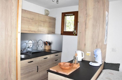 Pralognan-la-Vanoise Apartment | 200m from resort center, 2nd floor, balcony, tv, ski locker, 44m², Pralognan-la-Vanoise