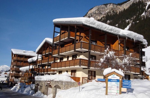 Pralognan-la-Vanoise Apartment | 200m from resort center, 2nd floor, balcony, tv, ski locker, 44m², Pralognan-la-Vanoise