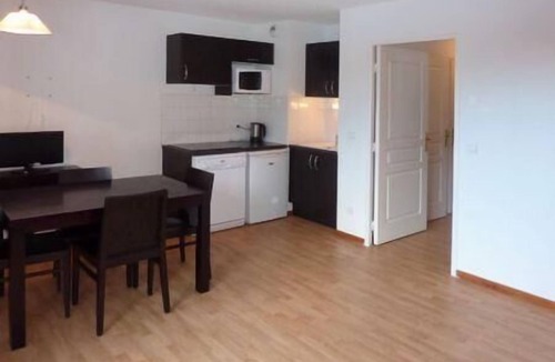 Les Orres Apartment | 200m from shops, 1st floor, view valley, swimming pool, sauna, hammam, balcony, ski locker, 33m²