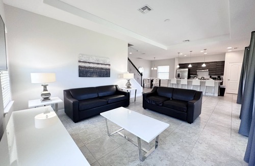 Haines City House | 210BP: ADA 4 Bed Large Private Pool Home-Near Legoland-Resort Amenities