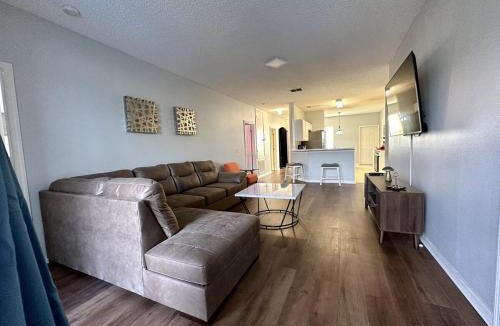 Sunset Ridge House | 25% Off Sunset Themed Retreat