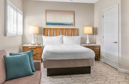 Doral Resort | 2BR Lake View Villa Near Miami Beach – Marriott’s Villas at Doral