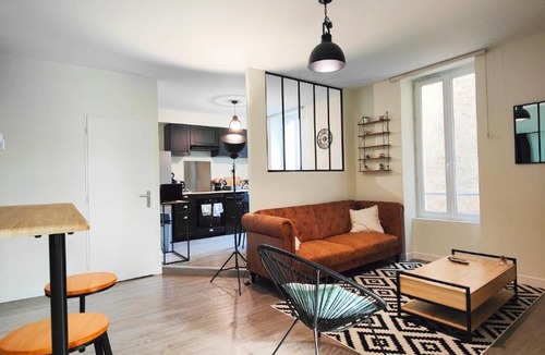 Riom Apartment | 2en1 9 Personnes Max Stationnement proche & gratuit Wifi