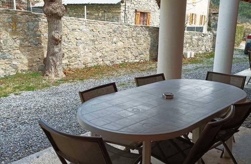 Jausiers Apartment | 2nd floor, swimming pool, hammam, terrace, parking, tv, 50m², Pra Loup