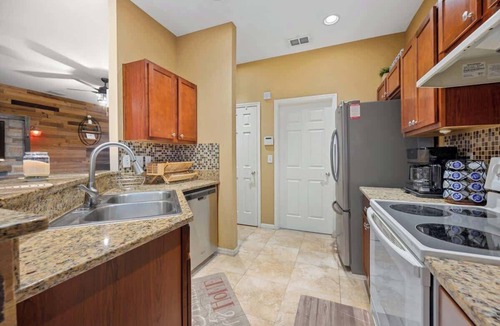 Nichols House | 3/2 Family + Pet Friendly home + Washer/Dryer