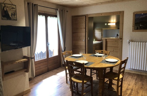 Cordon Apartment | 3* apartment with mont-blanc view in detached house