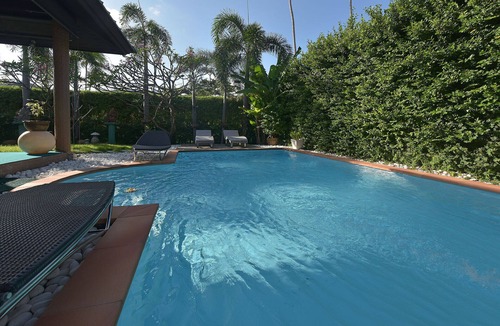 Bophut Villa | 3 Bed Beachside Villa with Private Pool in Walled Garden 25 Mtres from Beach