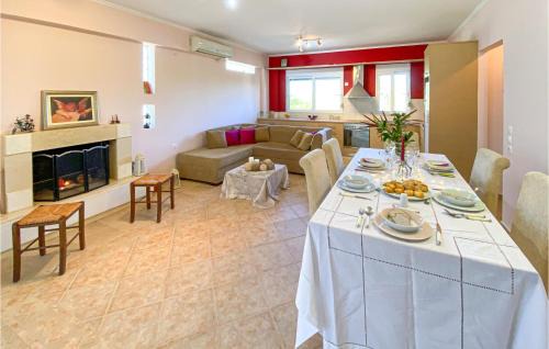 Larissos House | 3 Bedroom Lovely Home In Lakkopetra