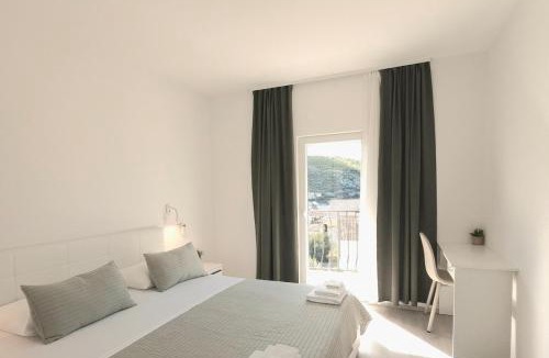 Mokosica Apartment | 3-bedroom Sea View Home with Private Parking