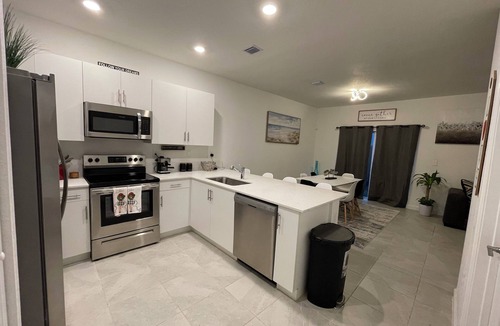 Homestead House | 3-bedroom Townhome in serene Homestead near The Everglades and The Keys