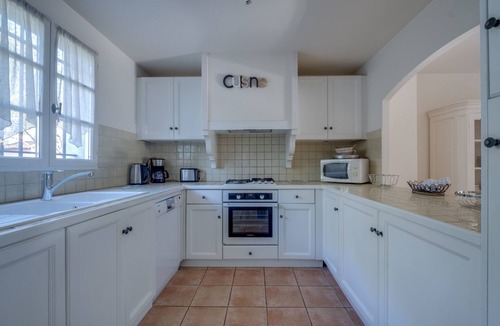 La Motte House | 3 BEDROOM TOWNHOUSE WITH GARDEN (N°425)
