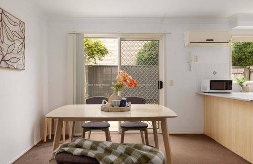 Coomera House | 3 BR Cozy Retreat Near Dreamworld, Sports Centre
