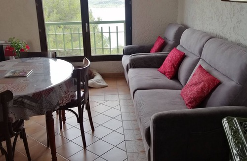 Sainte-Croix-du-Verdon Apartment | 3-room apartment 55 m2, terrace 15 m2, breathtaking view, sleeps 4, air-conditioned, WIFI