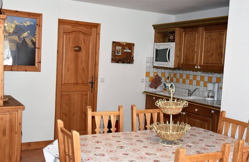 Pralognan-la-Vanoise Apartment | 3-room apartment, 6 people, near slopes, Pralognan