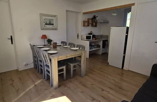 Saint-Laurent-du-Verdon Villa | 3-Room Vacation Rental for 4 People
