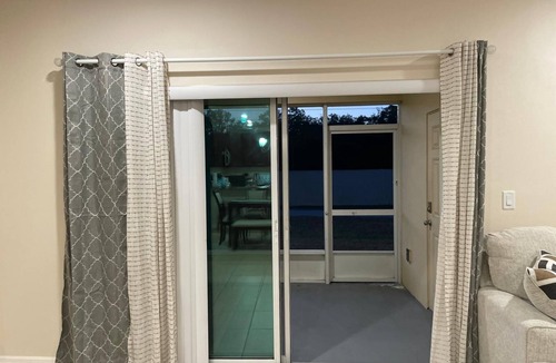 Kissimmee House | 3BR Townhome Near Disney - Limited-Time Deal! Gated Community, Pool. Gym & more.