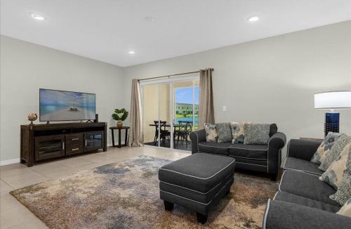 Kissimmee House | 3BR Townhome w Resort Amenities 4732