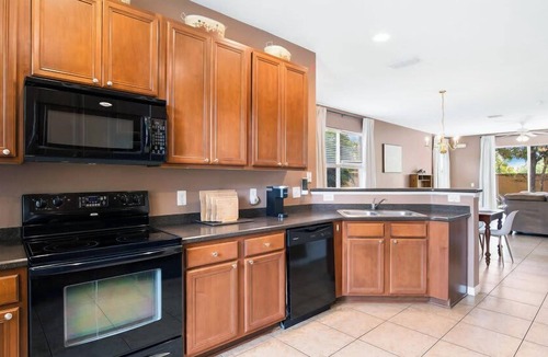 Crestwynd Bay House | 3BR townhome w/resort access & patio