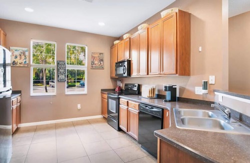 Crestwynd Bay House | 3BR townhome w/resort access & patio