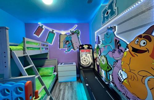 Windsor Hills Apartment | 3BR Windsor Hills Condo Water Park and Skeeball Near Disney No Resort Fees