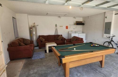Lake Berkley House | 4 Bedroom villa in Lake Berkley, Private Pool Fantastic View, Free WiFi, Theme Parks All Around!