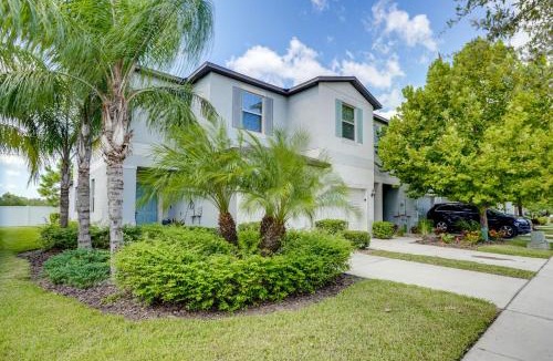 Greater Palm River Point CDC House | 4 Mi to Brandon Exchange: Resort-Style Townhome!
