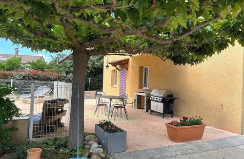 Montmeyan Apartment | 4 pers apartment 7 km from the gorges du verdon with swimming pool