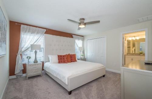 Campbell House | 4964RS Townhouse 4 Beds & 3 Baths with Private Pool