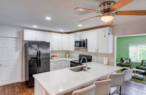 Miami Shores House | 4BR Pool Villa Near Design District | Sleeps 12