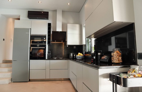 Kea Villa | 5 bedroom accommodation in Ioylis