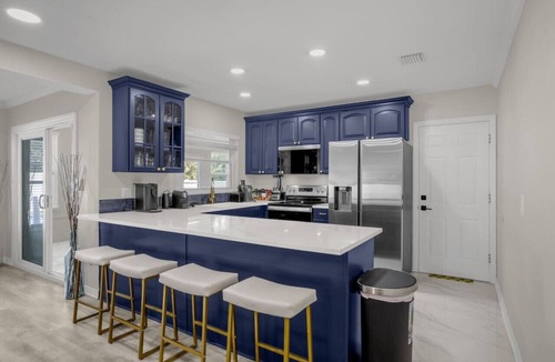 Brandon House | 5 bedrooms/2bathrooms Luxury amenities home - Pool