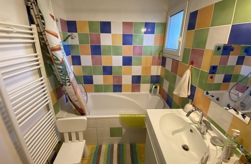 Malissard House | 5 min from Valence, cosy villa with garden + private pool