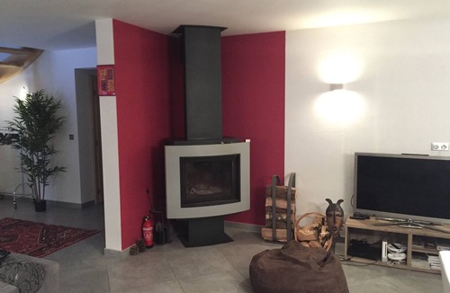 Sixt-Fer-a-Cheval Ski Chalet | 5 minutes to Grand Massif Express. Next to ski bus stop. Large living space.
