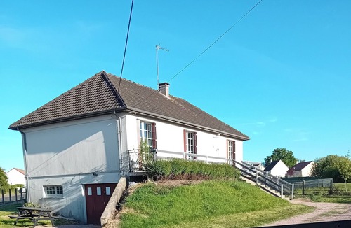 Thiel-sur-Acolin House | 5-person house 5 minutes from Le PAL