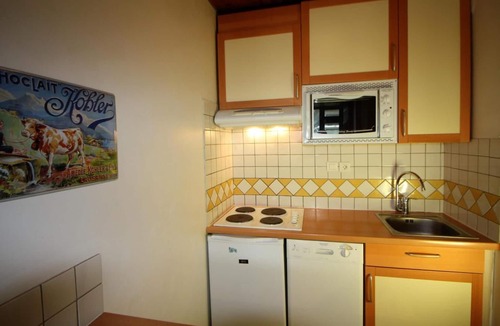 Le Lavachet Apartment | 50m from resort center, 1st floor, view mountain, balcony, tv, ski locker, 40m², Tignes