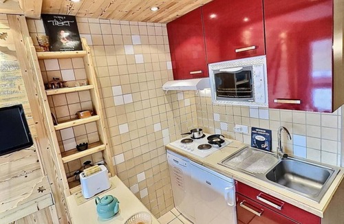 Tignes le Lac Apartment | 50m from resort center, 4th floor, view mountain, balcony, tv, 30m², Tignes