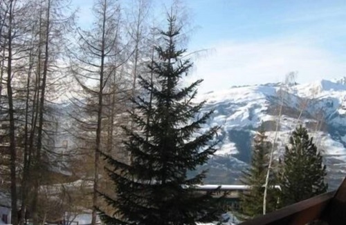 Arc-1600 Apartment | 50m from resort center, 1st floor, balcony, tv, 30m², Les Arcs