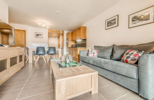 Champagny-en-Vanoise Apartment | 52 m² Apartment ∙ 2 bedrooms ∙ 6 guests