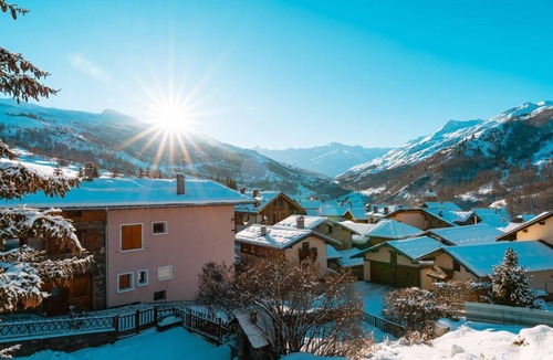 Saint-Marcel Apartment | 55th floor, balcony, fireplace or stove, tv, ski locker, 196m², Saint Martin de Belleville