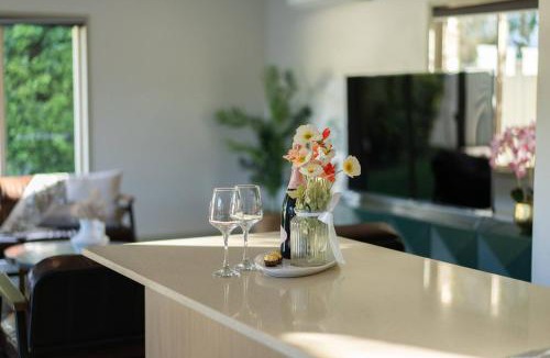 Upper Coomera House | 5BR Family Friendly Funhouse close to All Theme Parks - Holiday Home